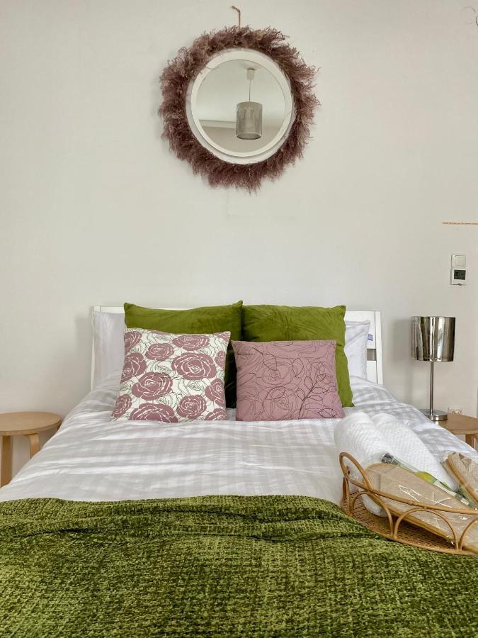 Stay In Aux, Feel At Home ! 2 Room Apartment Central Incl All You Need For 4 Person, 24H Check In, Pkw Parking Only Аугсбург Екстер'єр фото